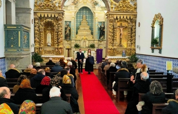 IV Encontro de Cantares do Ciclo Natalício realizou-se este domingo na Igreja Paroquial de Custóias