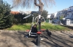 Colocação de equipamento multifitness, banco e papeleira no Parque Infantil na Rua de Pereiró